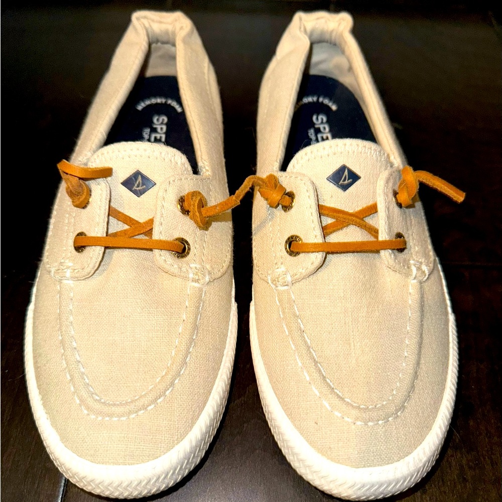 Sperry Lounge Away Top Slider. Never been worn.
